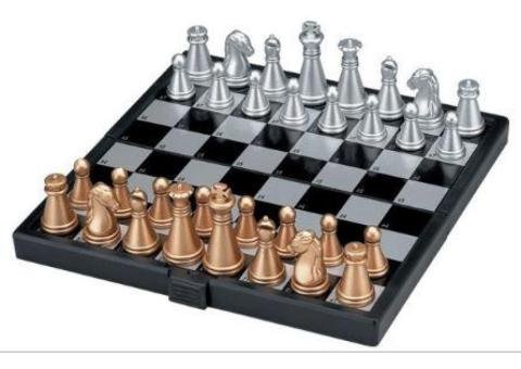 Magnetic Folding Chess Set