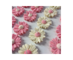 9 Beautiful Daisy Flower Candle Designs You'll Love