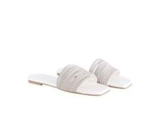 RAYA-2 Flats Glamorous Features