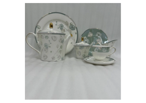 Super Bone China Tea Set: 9 Elegant Green Floral Features - 1/3