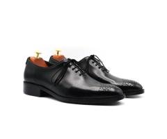Laced Black Whole-Cut