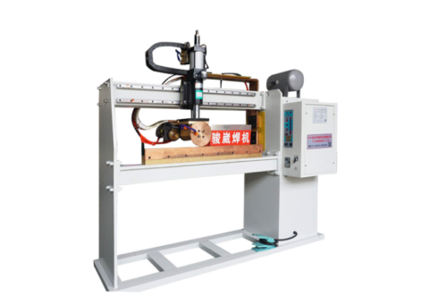 Heavy-Duty Gantry Row Welding Machine - 2/3