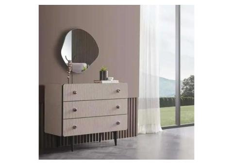 Linz Dresser - 2/2