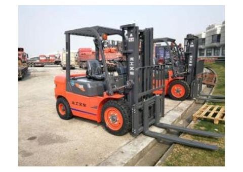 3 Ton Electric Forklift - 2/2