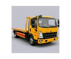 Flatbed recovery truck
