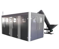 Hot filling blowing machine