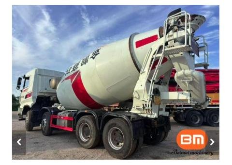 Almost new SANY 2022 mixer truck - 2/2