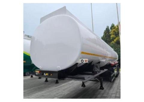 3-axis 42000L square single-cargo oil tanker