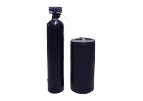 Industrial water softener with automatic softening control valve